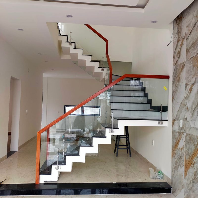 Nhôm Kính Móng Cái